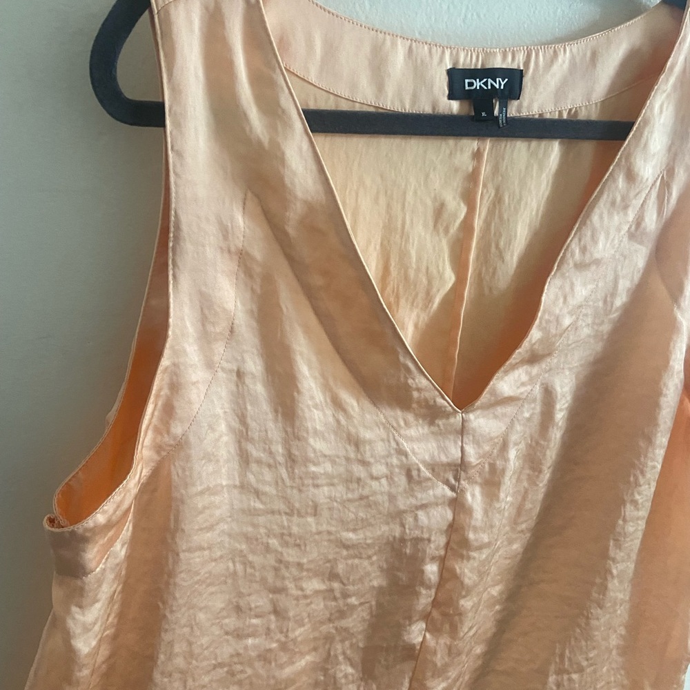 DKNY V Neck Silky Peach Sleeveless Blouse - Picture 6 of 6